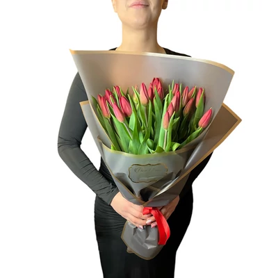 'Ruby Kiss' piros tulipán csokor